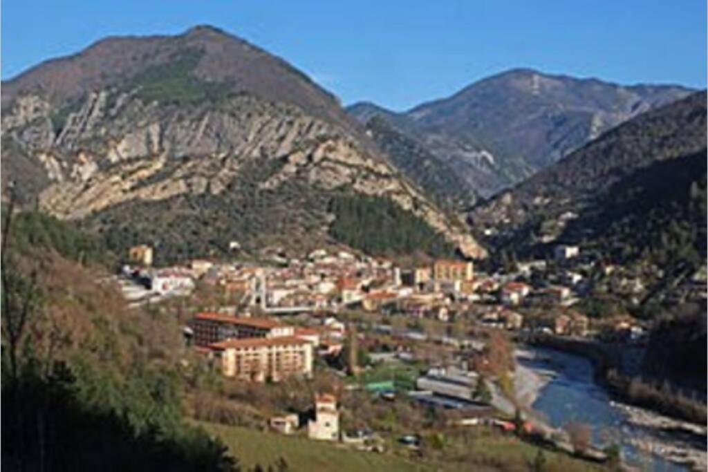 2P Au Coeur Des Montagnes Avec Piscine Chauffee Apartment Puget-Théniers Екстериор снимка